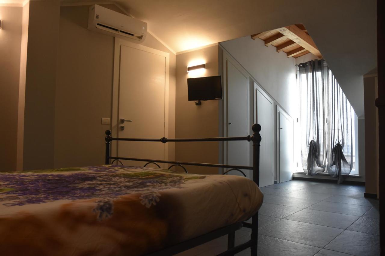 Collina Di Cloe Apartment Guarene ภายนอก รูปภาพ