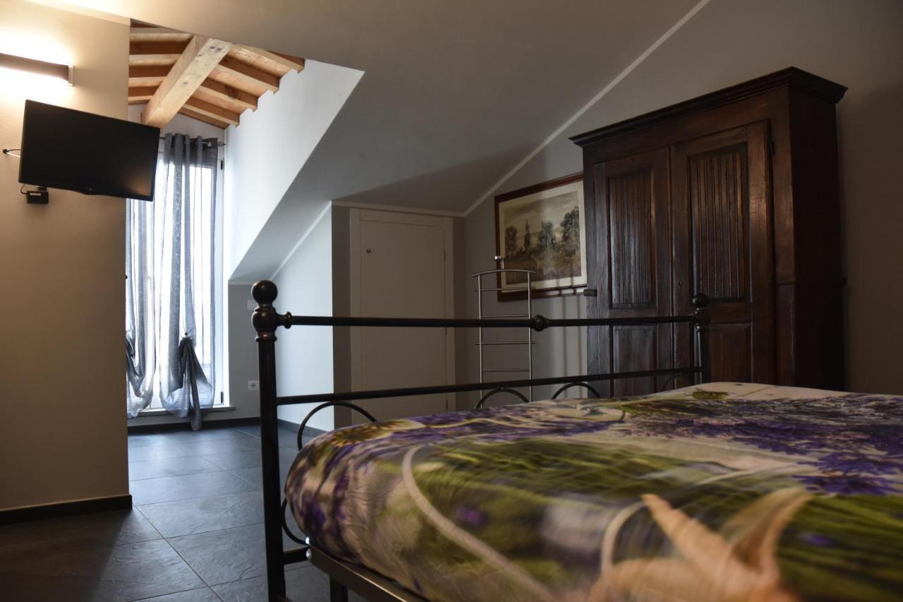 Collina Di Cloe Apartment Guarene ภายนอก รูปภาพ