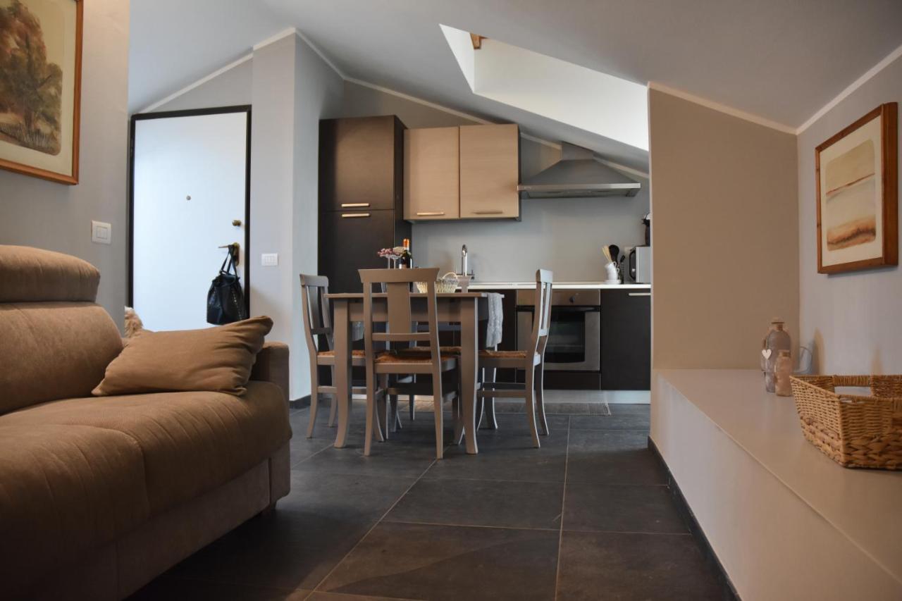 Collina Di Cloe Apartment Guarene ภายนอก รูปภาพ